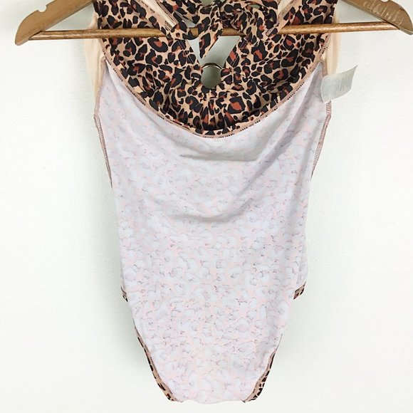 Kona Sol Leopard Gold Ring One Piece Swimsuit - Picture 10 of 13